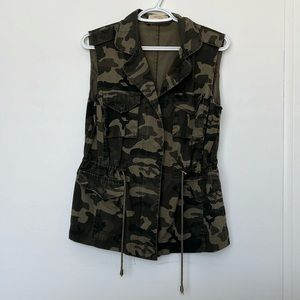 Camo Utility Vest Medium Womens
